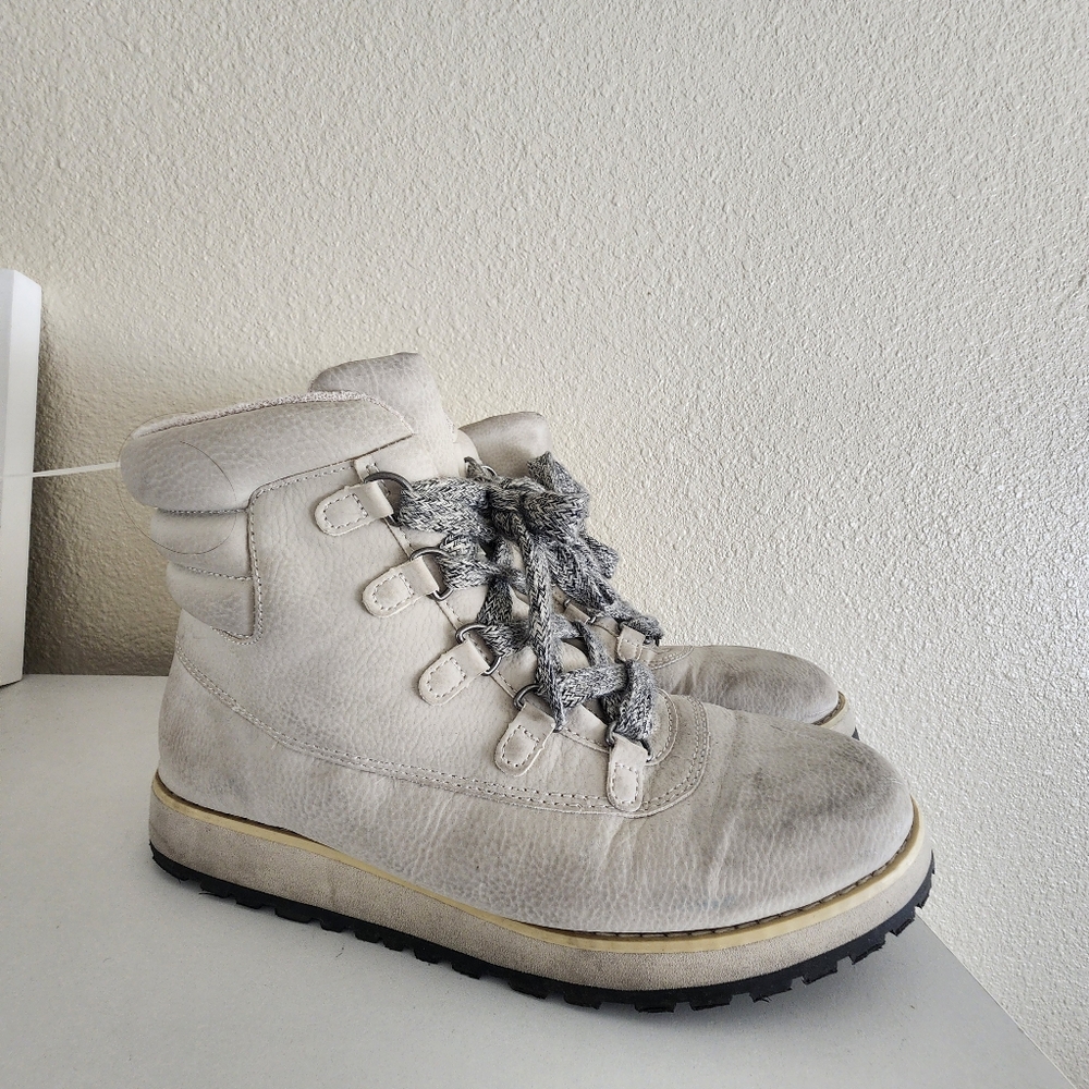 Universal Thread Calyn Women's Winter Boots sz 7